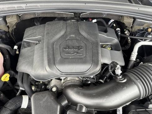 Used 2023 Jeep Grand Cherokee L Summit image 24