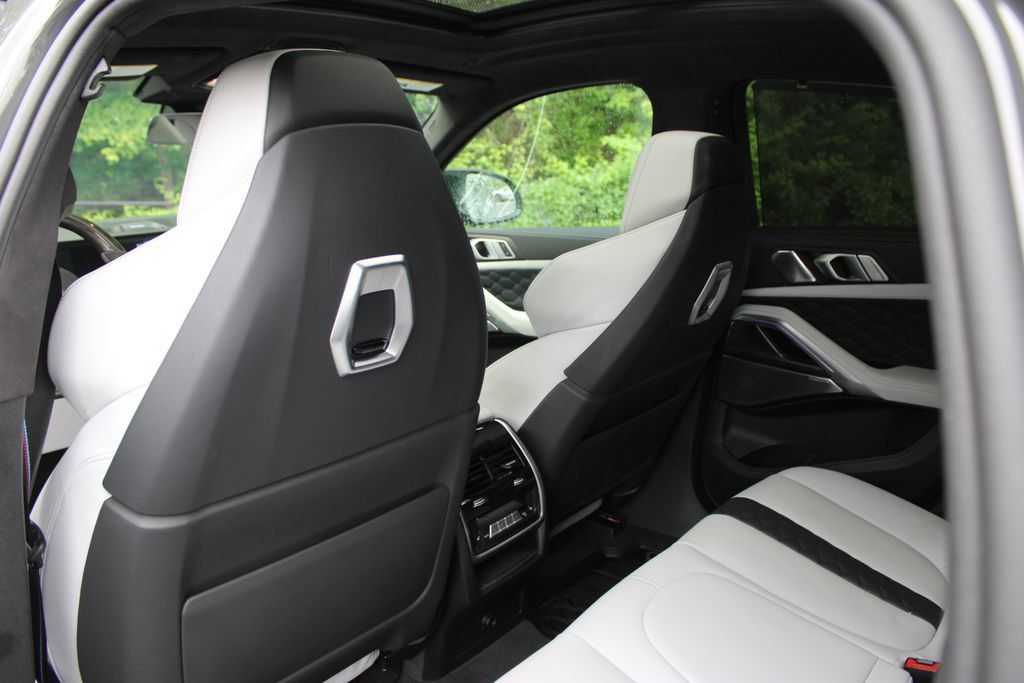 Used 2025 BMW X6 M Competition w/ Executive Package AWD/4WD image 18