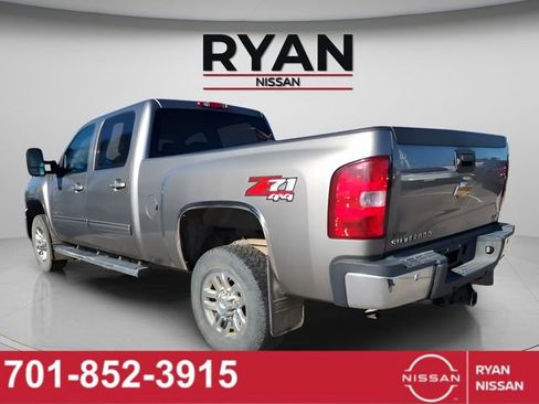 Used 2014 Chevrolet Silverado 2500 LTZ AWD/4WD image 4