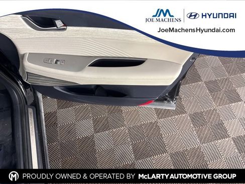 Used 2023 Hyundai Palisade Calligraphy image 10