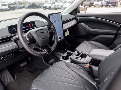 Certified 2025 Ford Mustang Mach-E Select RWD image 16