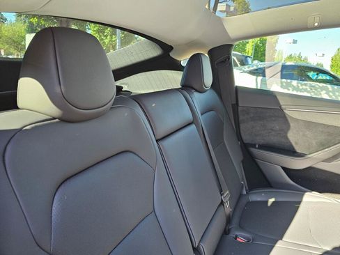 Used 2026 Tesla Model Y Long Range AWD/4WD image 13