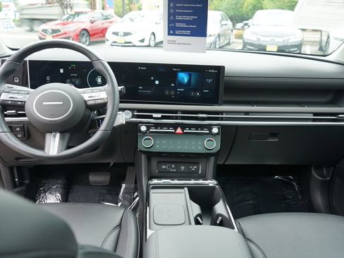 Used 2025 Hyundai Tucson Limited AWD/4WD image 22