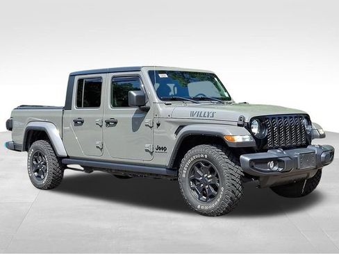 Used 2021 Jeep Gladiator Sport AWD/4WD image 1
