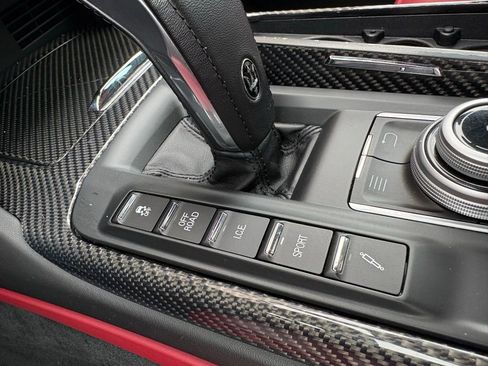 Used 2019 Maserati Levante GTS image 39