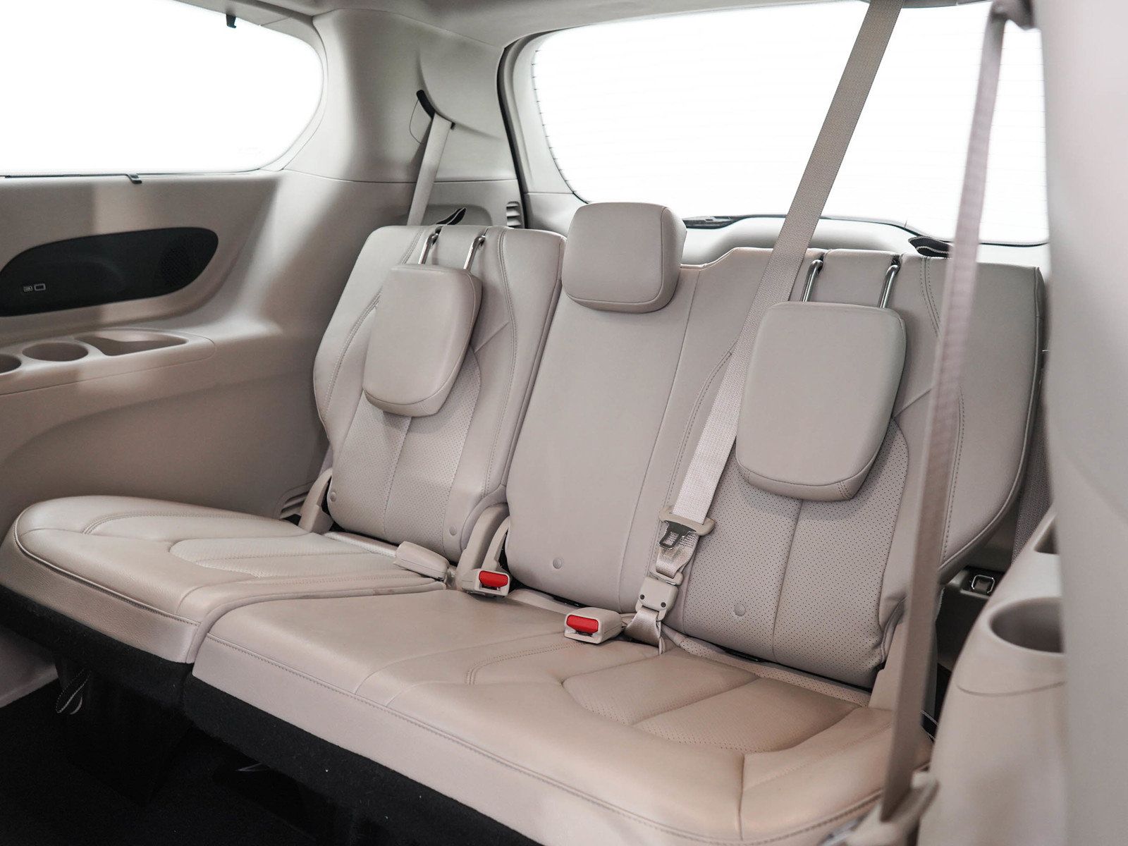 Used 2017 Chrysler Pacifica Touring-L Plus FWD image 15