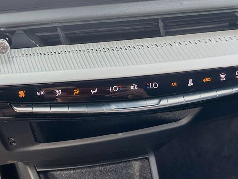 Used 2025 Cadillac Optiq Luxury 1 AWD/4WD image 16