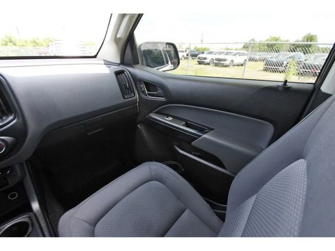 Used 2020 Chevrolet Colorado W/T w/ WT Convenience Package AWD/4WD image 11