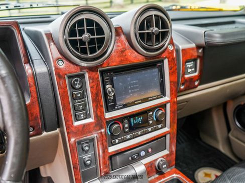 Used 2003 HUMMER H2 w/ Preferred Equipment Group image 31