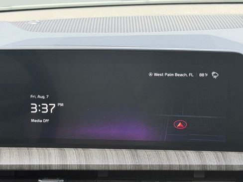 Certified 2024 Kia Telluride EX FWD image 32