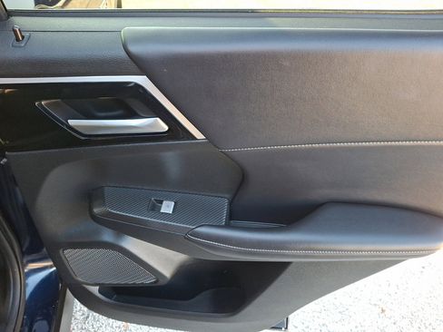 Used 2024 Mitsubishi Outlander SE image 14