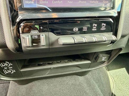 Used 2025 RAM 3500 Tradesman AWD/4WD image 19