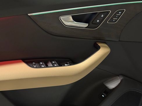 Certified 2025 Audi Q7 2.0T Premium w/ Convenience Plus Package image 14