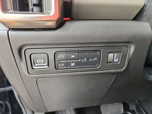 Used 2025 GMC Hummer EV 2X image 18