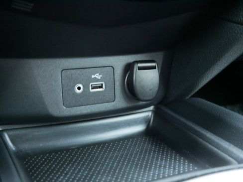 Used 2019 Nissan Rogue SV image 23