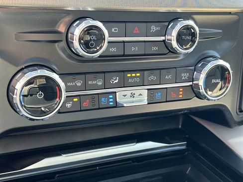 New 2026 Ford F450 Platinum w/ Platinum Plus Package image 21