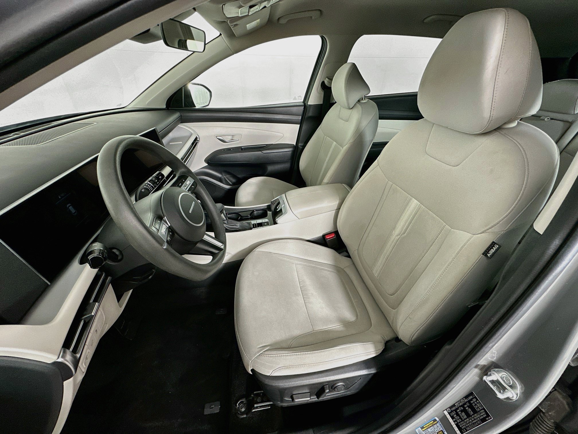 Used 2025 Hyundai Tucson SEL FWD image 13