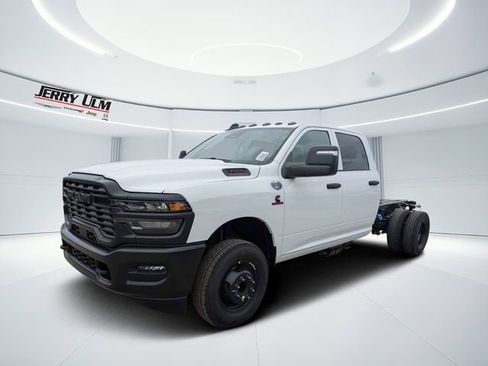 New 2026 RAM 3500 Tradesman AWD/4WD image 7