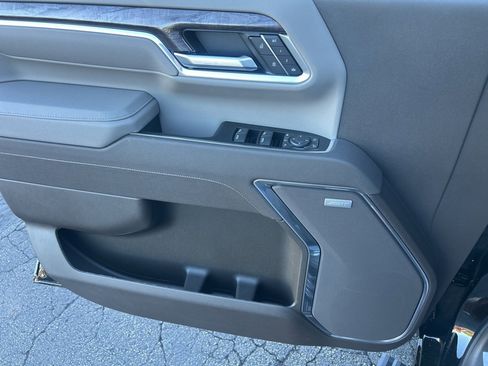 New 2026 Chevrolet Silverado 2500 LTZ w/ LTZ Premium Package image 11