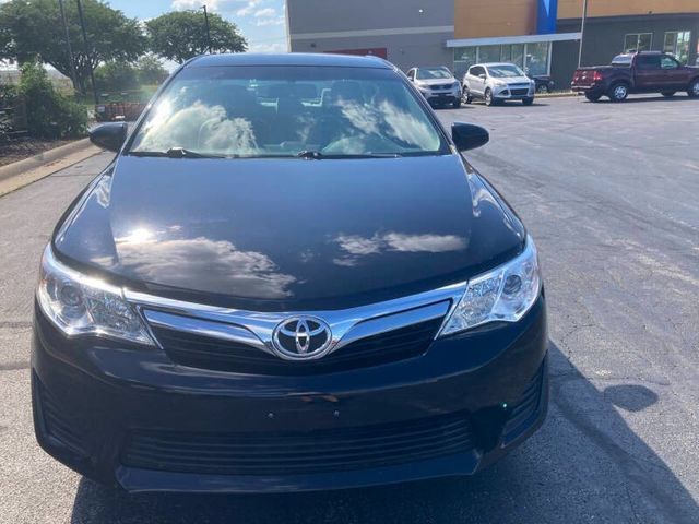 Used 2013 Toyota Camry LE FWD image 8
