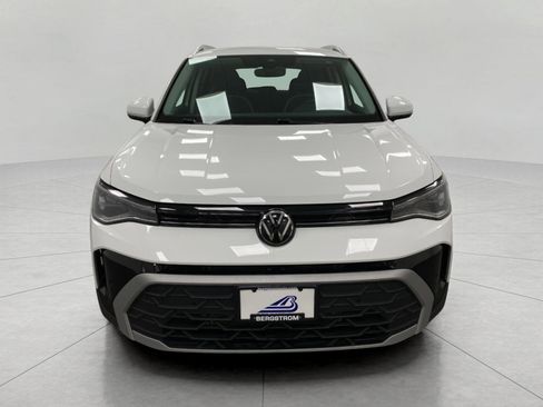 Used 2025 Volkswagen Taos SE AWD/4WD image 10