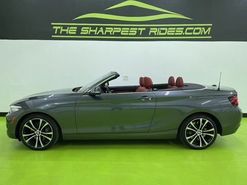 Used 2021 BMW 230i xDrive Convertible w/ Premium Package image 6
