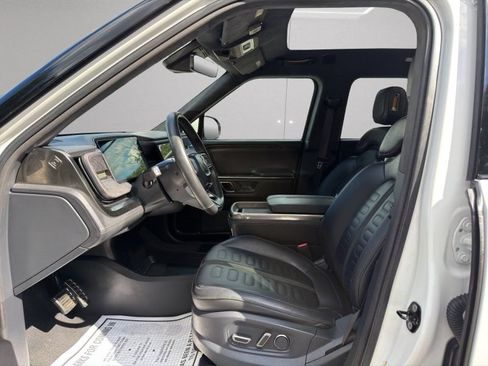 Used 2022 Rivian R1T Adventure AWD/4WD image 9
