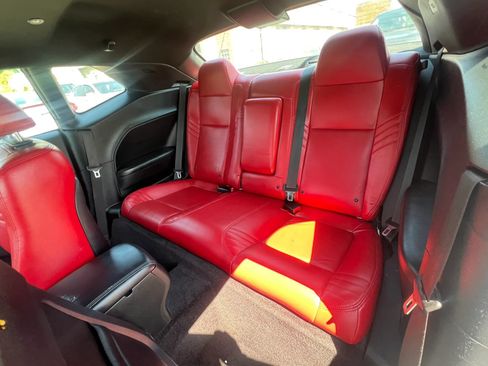 Used 2018 Dodge Challenger SXT RWD image 27