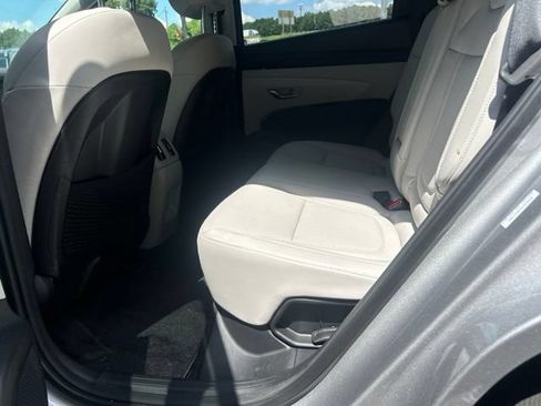 Certified 2025 Hyundai Tucson Limited AWD/4WD image 8