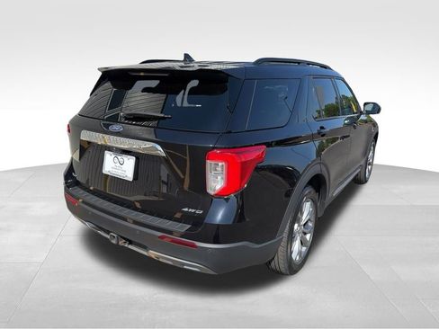 Used 2023 Ford Explorer XLT w/ Equipment Group 202A AWD/4WD image 8