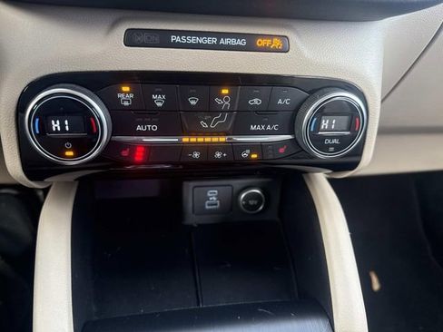 Used 2021 Ford Escape SEL image 26