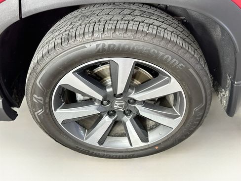 Used 2025 Honda Pilot Elite image 11