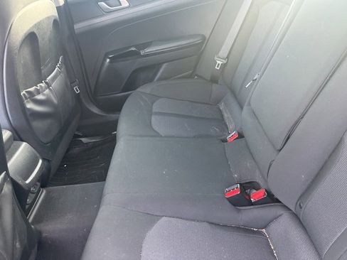 Used 2022 Kia K5 LXS image 9