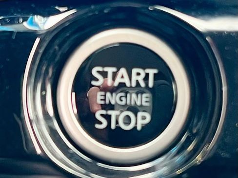 Used 2022 Nissan Pathfinder SL image 28