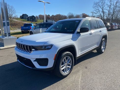 New 2025 Jeep Grand Cherokee Laredo X w/ Luxury Tech Group I image 7