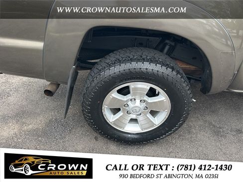 Used 2015 Toyota Tacoma 4x4 Double Cab w/ TRD Sport Package image 11