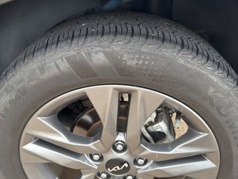 Used 2023 Kia Seltos S FWD image 23