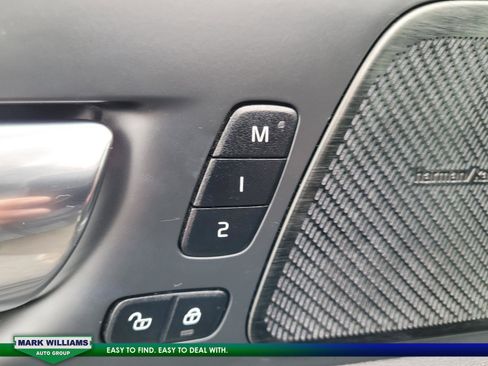 Used 2022 Volvo XC60 B5 Inscription w/ Advanced Package image 28