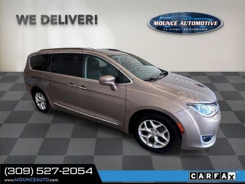 Used 2018 Chrysler Pacifica Touring-L Plus FWD image 4