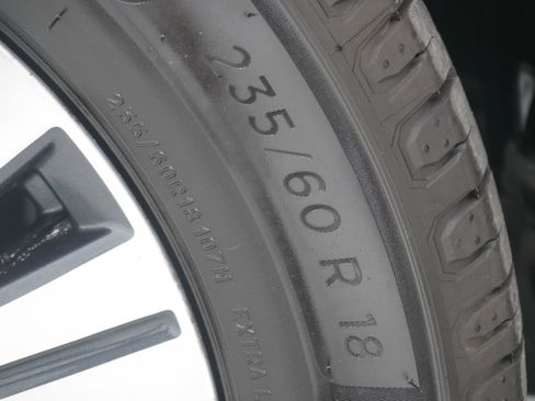 Used 2023 Nissan Rogue SV w/ SV Premium B Package FWD image 31