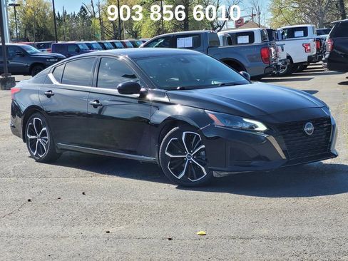 Used 2023 Nissan Altima 2.5 SR image 1