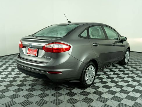 Used 2014 Ford Fiesta SE w/ SE Fuel Economy Package image 6