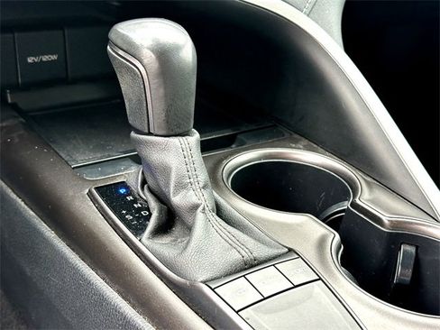 Used 2024 Toyota Camry SE image 16