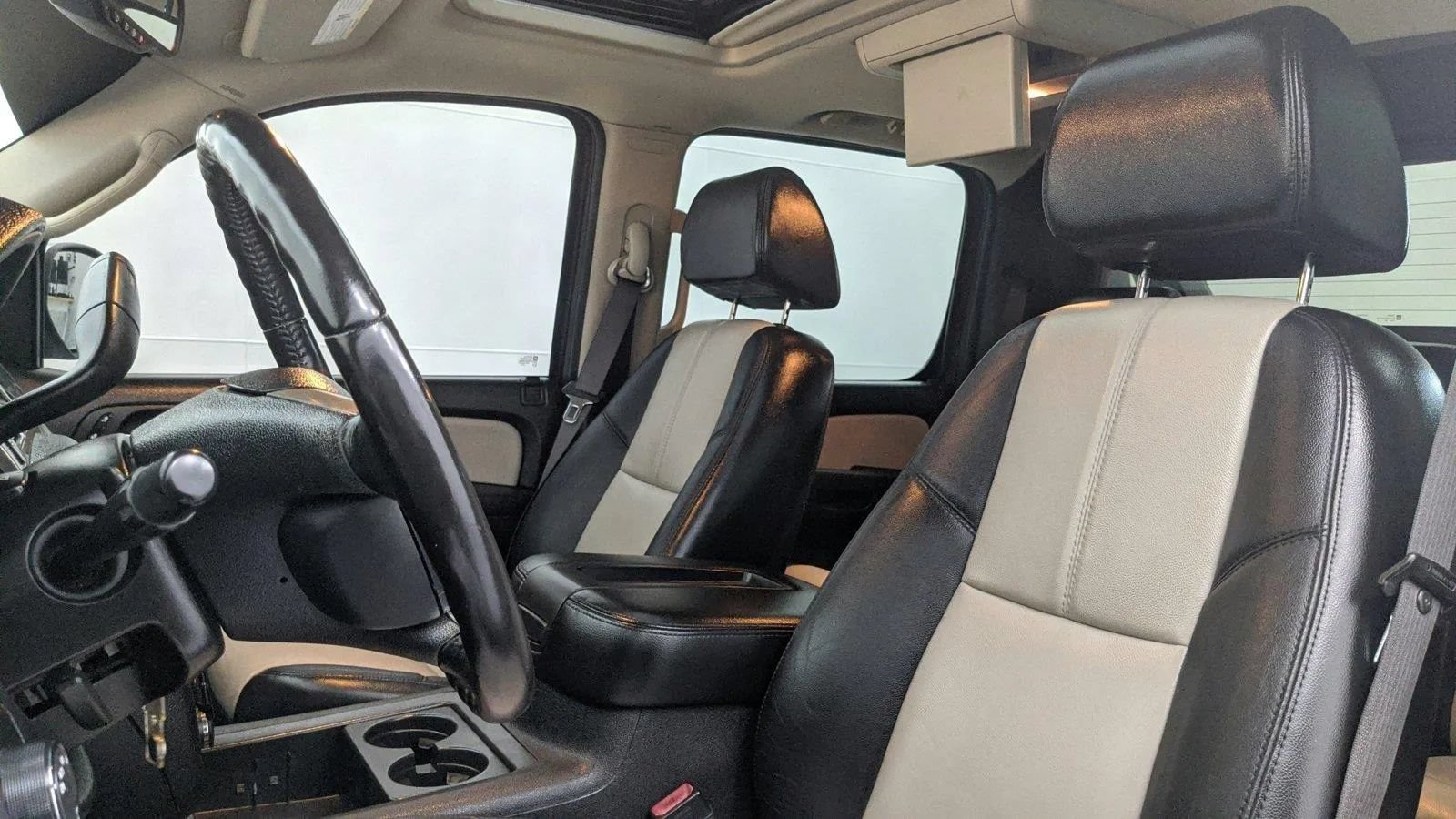 Used 2007 Chevrolet Avalanche LT w/ LT Preferred Equipment Group AWD/4WD image 34
