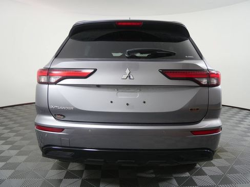 Used 2023 Mitsubishi Outlander SE Black Edition AWD/4WD image 4