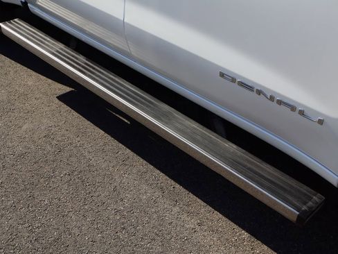 Certified 2020 GMC Sierra 1500 Denali w/ Denali Ultimate Package image 10