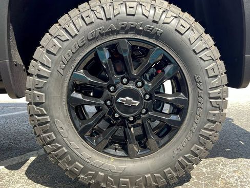 New 2026 Chevrolet Silverado 2500 LTZ w/ LTZ Plus Package AWD/4WD image 9