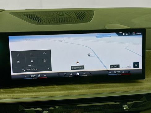 Used 2024 BMW X7 xDrive40i w/ Parking Assistance Package image 13