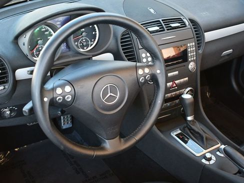 Used 2006 Mercedes-Benz SLK 55 AMG image 60
