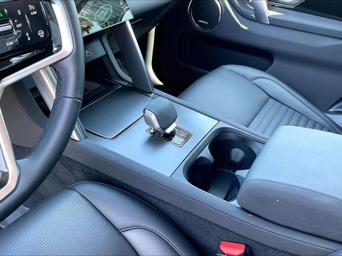 Certified 2025 Land Rover Discovery Sport S AWD/4WD image 16